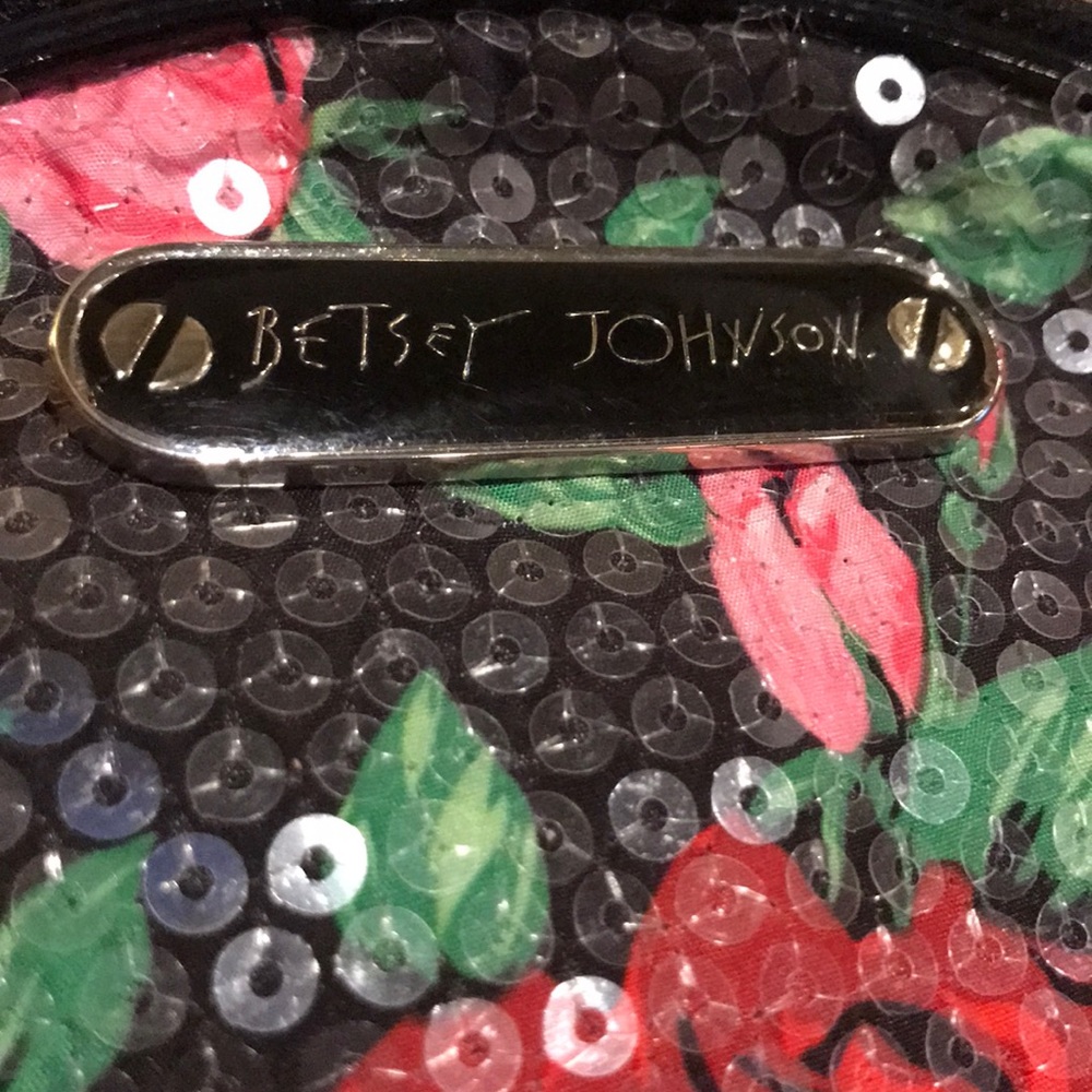 Betsey Johnson makeup bag - Picture 2 of 7